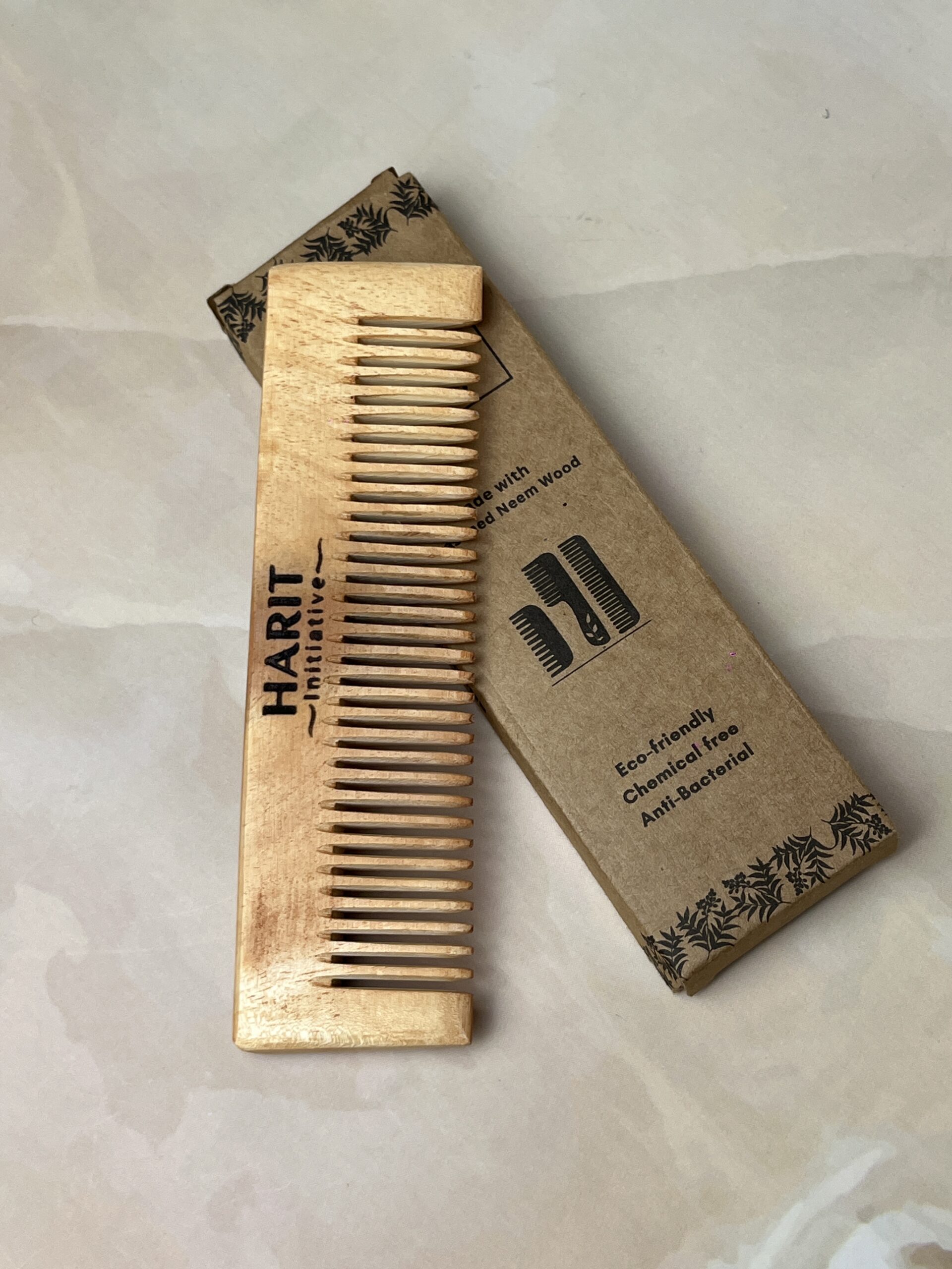 Wooden Neem Comb - Small (12.5*3.5 cms) - Image 2